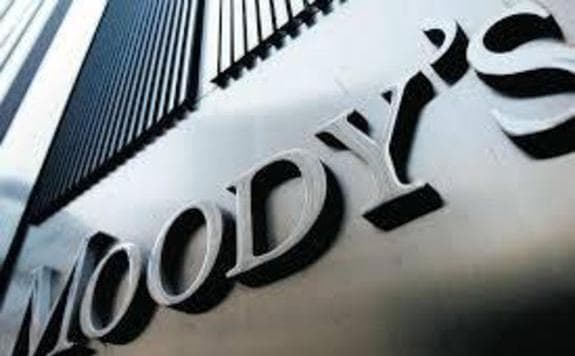 Moody's: Jövőre megkezdődik a világgazdaság stabilizálódása
