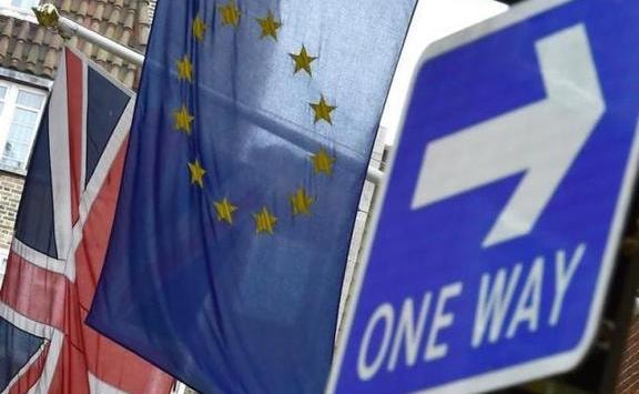A brit cégek csaknem fele szerint nehezebb a kereskedelem az unióval