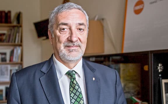 Halász: Példátlan, hogy az ellenzék Czeglédy oldalára állt